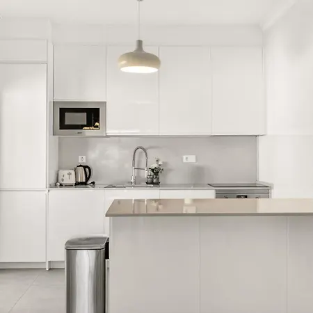 Porto De Mos * לאגוּ‏ש