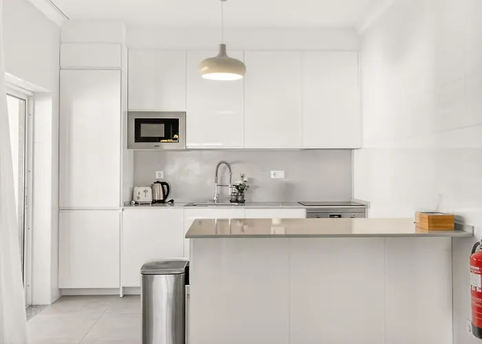 Porto De Mos * לאגוּ‏ש