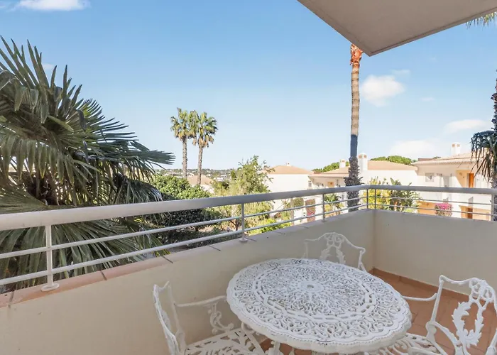 Porto De Mos לאגוּ‏ש